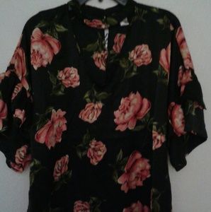 Dizzy Gal Floral Blouse